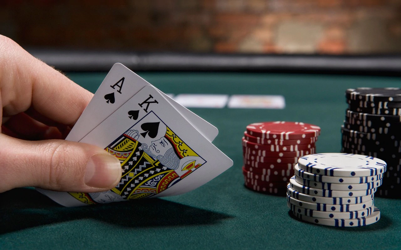 Why Holdout Devices Are Used in Poker